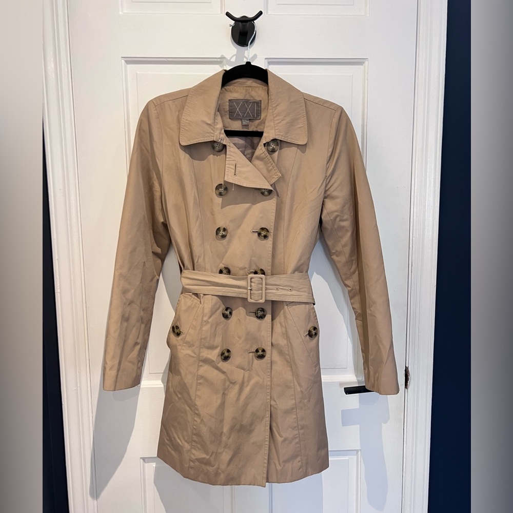 Forever21 Classic Belted Camel Trench Coat, Size Medium